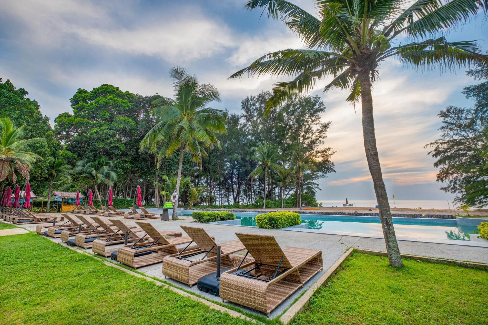 Estella Phuket Mai Khao Beach Resort Экстерьер фото